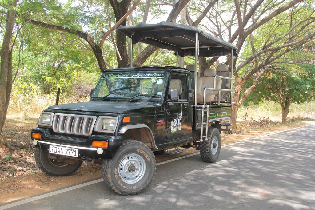 Elephants Fence Guest & Safari Services Udawalawe Exterior photo